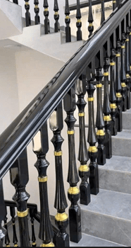 Cầu thang con tiện nhấn eo huyền kim